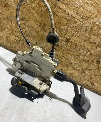 Audi A6 S6 C6 4F Front door lock