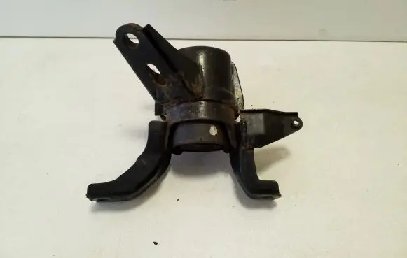 Engine mount bracket