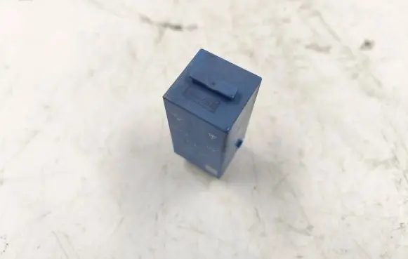 BMW 5 E39 Other relay 1383417 6135