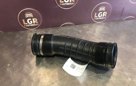Volvo V70 Air intake duct part 6898050