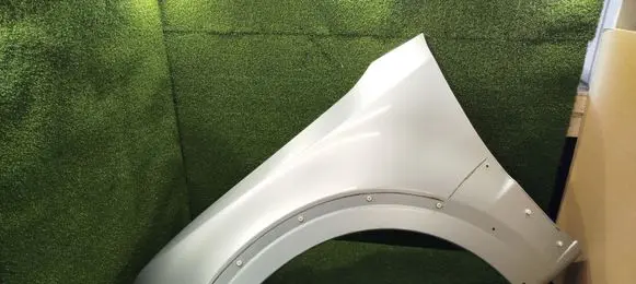 Mitsubishi Pajero Fender 