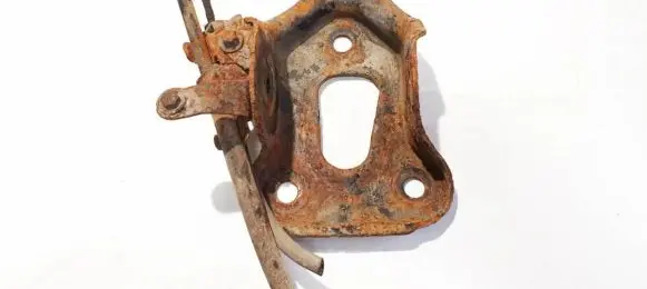 Fiat Grande Punto Bracket in trunk/boot 