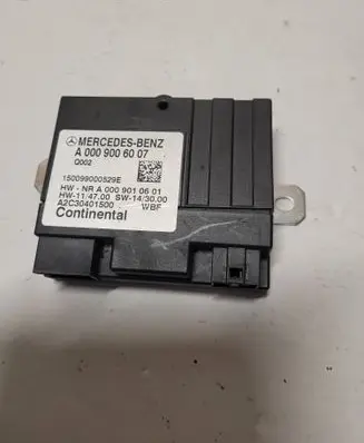 Mercedes-Benz C W205 Fuel injection pump control unit/module A0009006007 A2C30401500 150099000529E