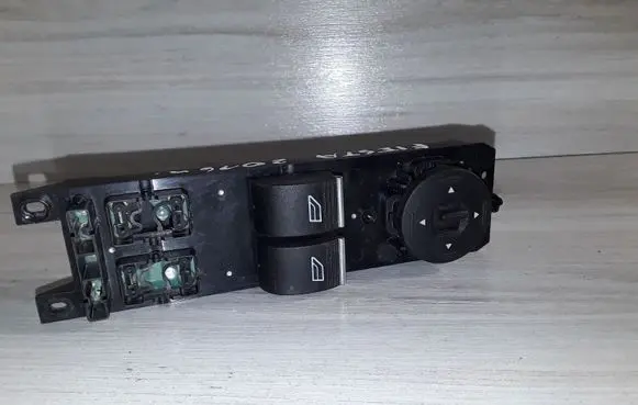 Ford Fiesta Electric window control switch F1ET14A132EC