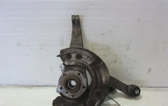 BMW 5 F10 F11 Front wheel hub spindle knuckle 6777752