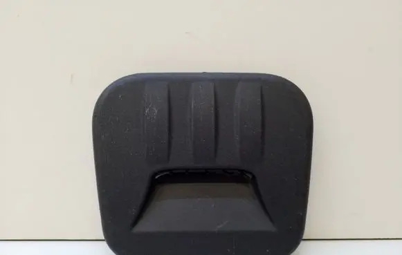 Chrysler Pacifica Rear air vent grill 5SR67DX9AE 8109200