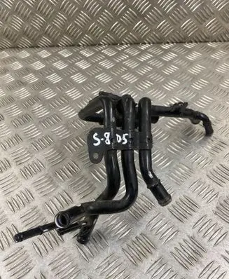 Volkswagen PASSAT B8 Engine coolant pipe/hose 04L121064AE