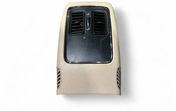 Rear air vent grill