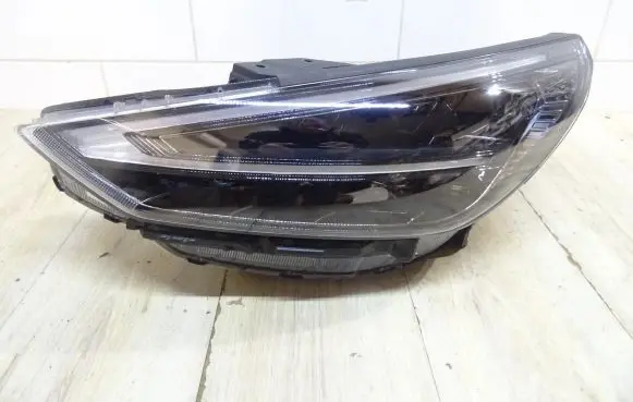 Hyundai i30 Headlight/headlamp 92101G4600