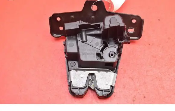 Tailgate/trunk/boot lock/catch/latch