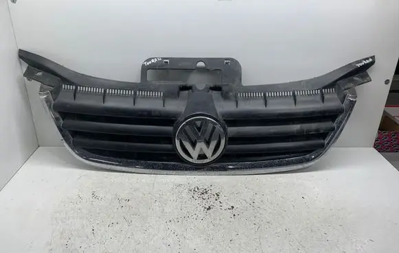 Volkswagen Touran I Front bumper upper radiator grill VW0704601 2825890
