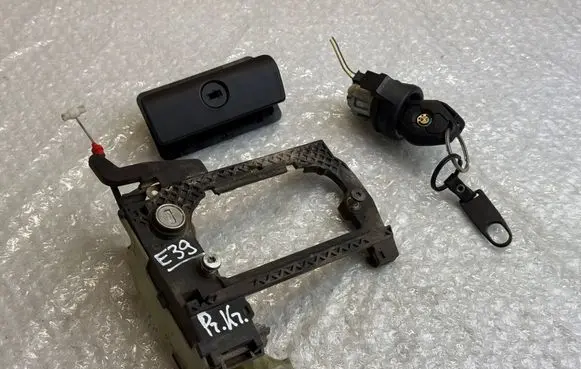 BMW 5 E39 Ignition key/card 1095820