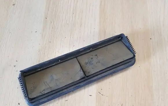 Audi A1 Quarter panel pressure vent 6X0819465D