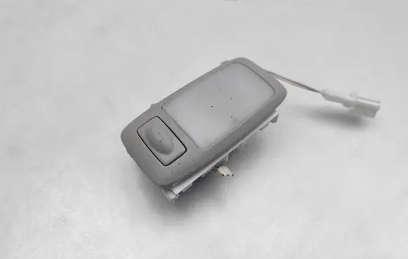 Nissan X-Trail T32 Rear seat light