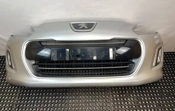 Peugeot 308 Front bumper 