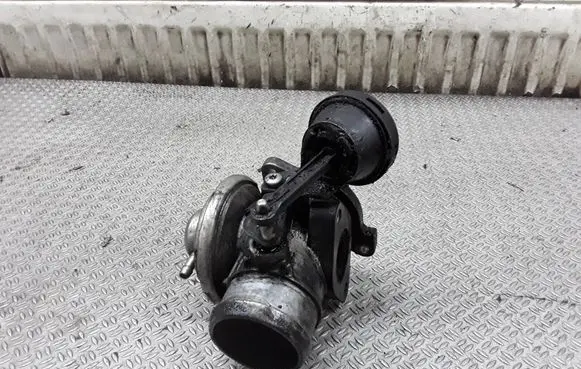 Audi A4 S4 B5 8D EGR valve 038129637