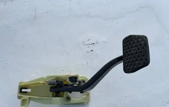 BMW X4 F26 Brake pedal 6787363