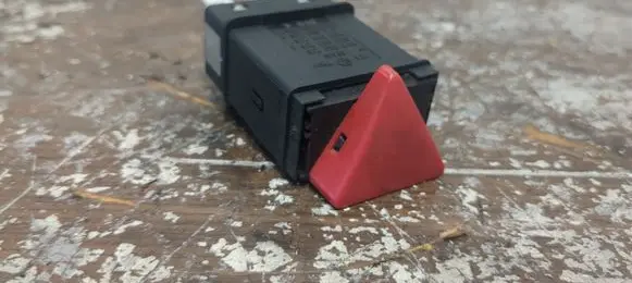 Volkswagen Lupo Hazard light switch 6N0953235 7D0953235 6N0953235A