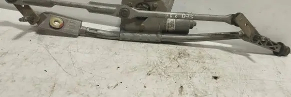 Volvo XC70 Front wiper linkage and motor 8624239