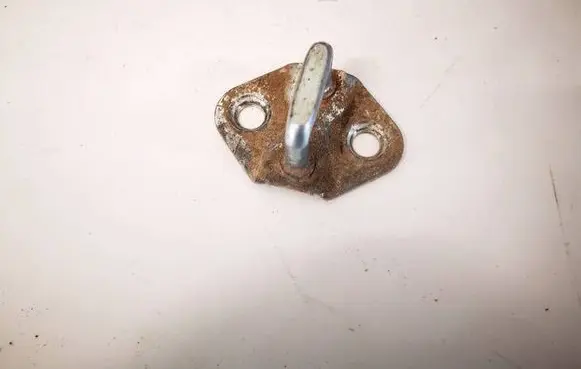 Fiat Sedici Front door lock loop/hook striker 