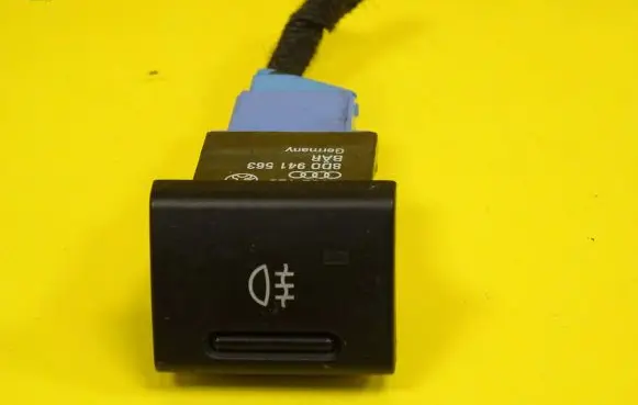 Fog light switch