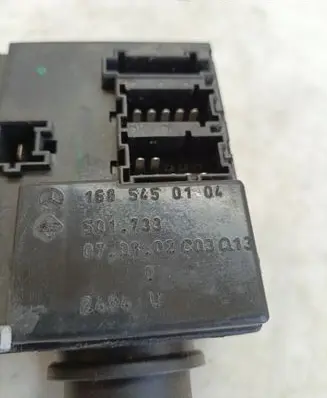 Mercedes-Benz Vaneo W414 Light switch 1685450104 501733 2494