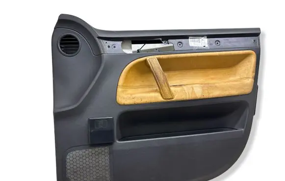 Volkswagen Touareg I Front door card panel trim 7L6867012