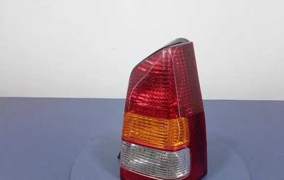 Mazda Tribute Rear/tail lights