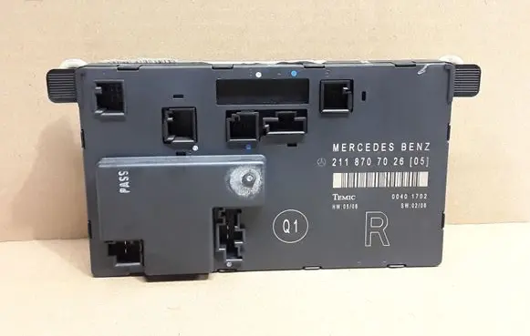 Mercedes-Benz E W211 Door control unit/module 2118707026
