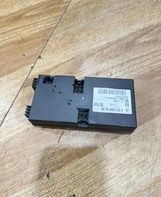 Mercedes-Benz E W211 Seat control module A2118203626 7896A4237051 00007896A4