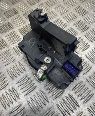 Opel Zafira A Front door lock 24444015