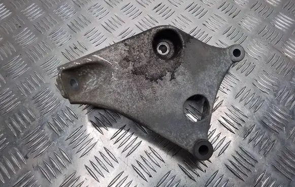 BMW 1 F20 F21 Engine mounting bracket