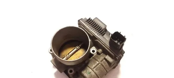 Nissan X-Trail T30 Throttle valve SERA57601