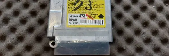 Mitsubishi Lancer Airbag control unit/module MN141473 W2T62176