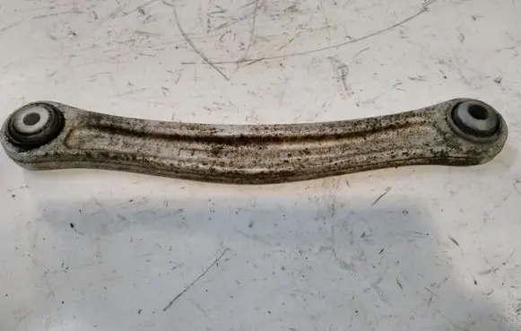 Rear control arm