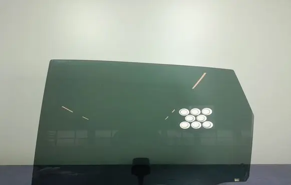 Audi Q7 4M Rear door window glass
