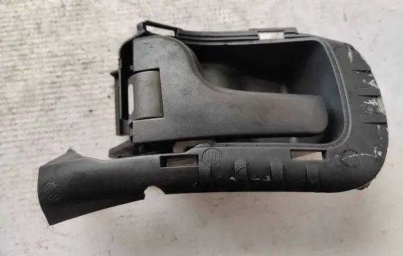 Mercedes-Benz Vito Viano W638 Front door interior handle A6387660778 A6387660978