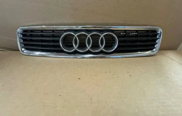 Audi A3 S3 8P Front bumper upper radiator grill AD07010
