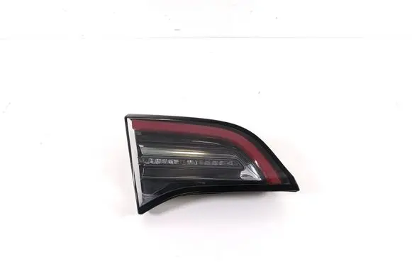 Tailgate rear/tail lights