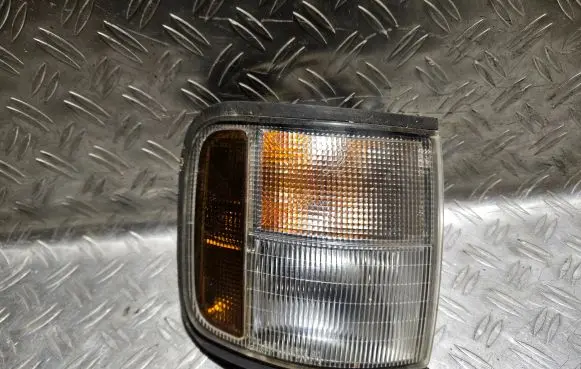 Opel Monterey Front indicator light 3334