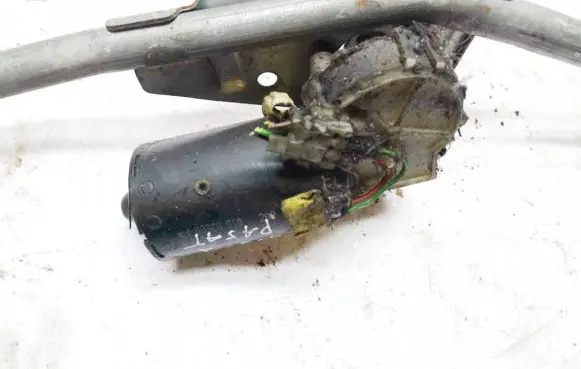 Volkswagen PASSAT B3 Wiper motor 357955113c