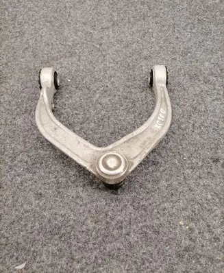 Volvo XC90 Front upper control arm/wishbone 