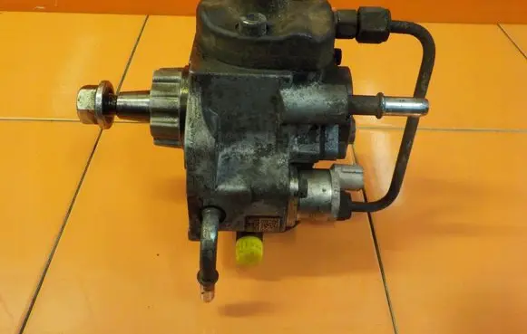 Ford Transit Fuel injection high pressure pump 6C1Q9B395BE