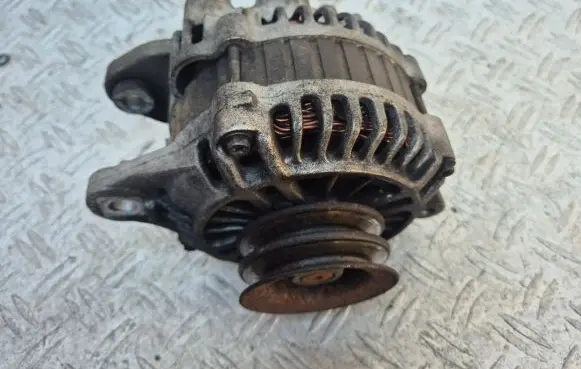 Mitsubishi Pajero Generator/alternator ME203546