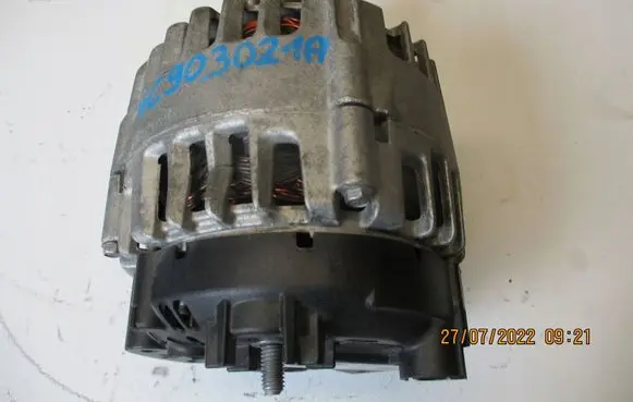 Volkswagen Transporter - Caravelle T1 Generator/alternator 04C903021A