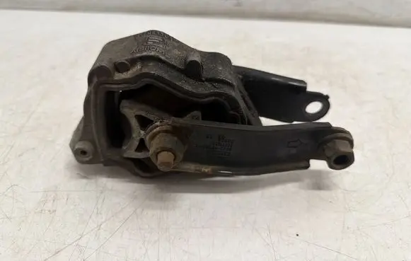 Volvo S80 Engine mount bracket F7021101 AS110M9