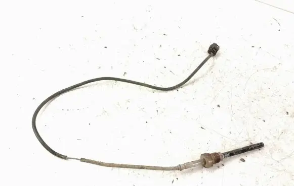 Mercedes-Benz C W204 Lambda probe sensor 0051532228 A0051532228