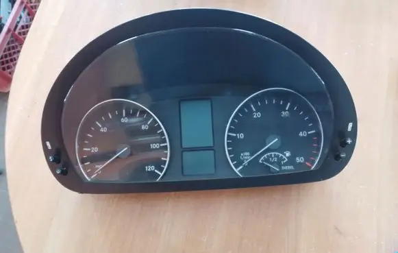 Mercedes-Benz Sprinter W906 Speedometer (instrument cluster)