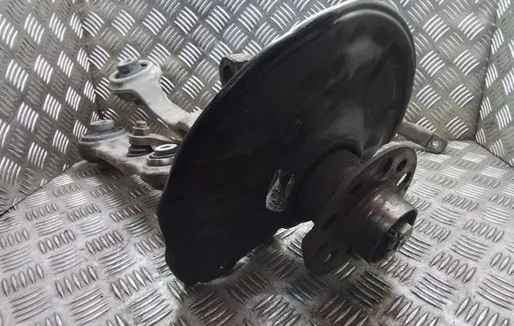 Mercedes-Benz E AMG W211 Front wheel hub