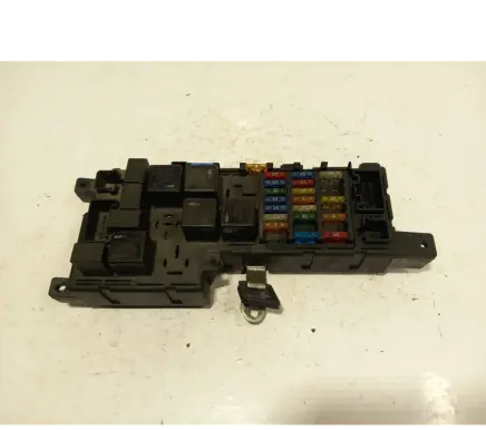 Volvo S60 Fuse module 8678449 518787205
